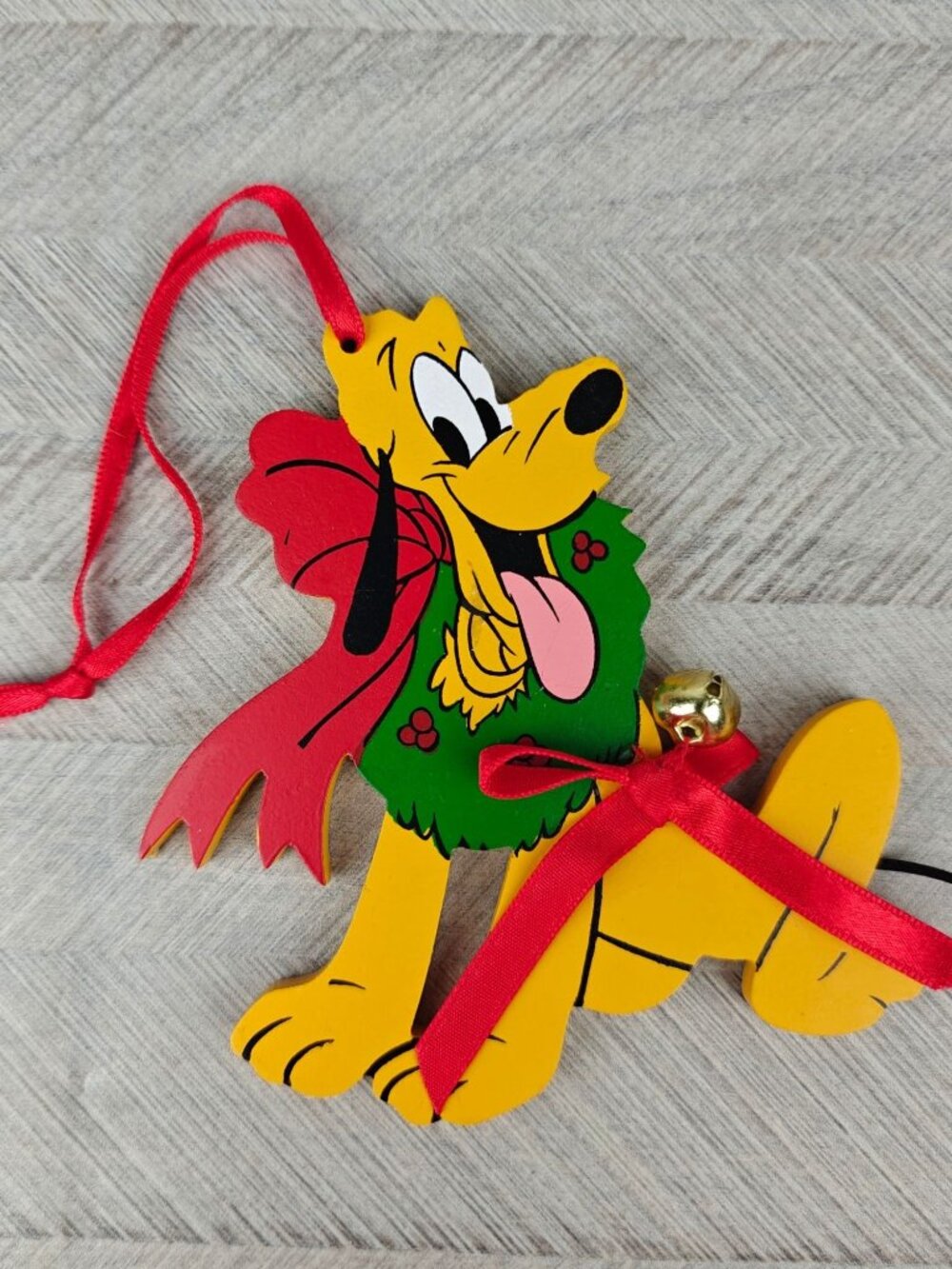 Vintage Disney Pluto Wooden Christmas Ornament Bow Wreath 1980s